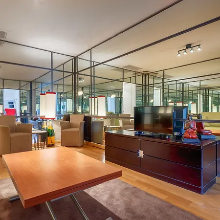 Ht N°9 Colosseo ゲストハウス