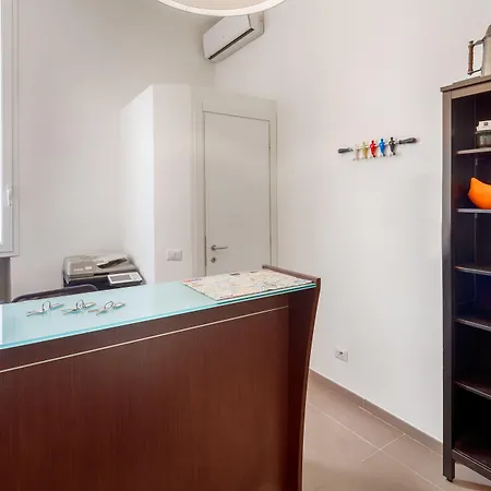 Ht N°9 Colosseo 3* ローマ