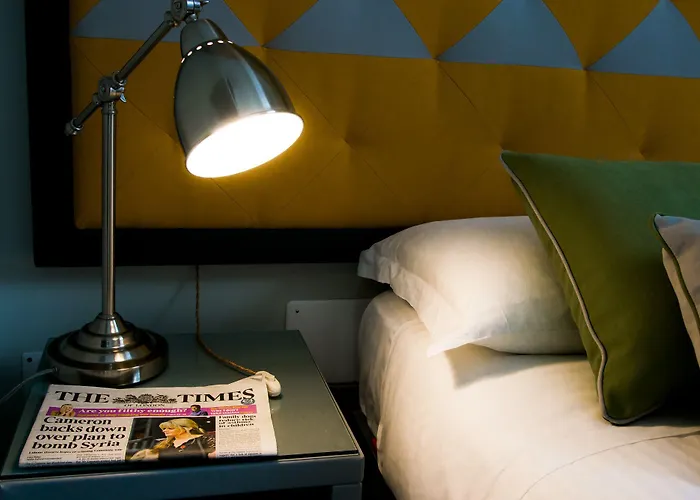 Ht N°9 Colosseo 게스트하우스 3*